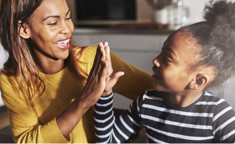 mom-kid-high-five