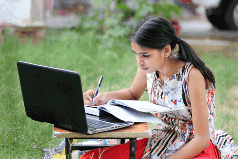 rural-indian-girl-NO-MASK-laptop